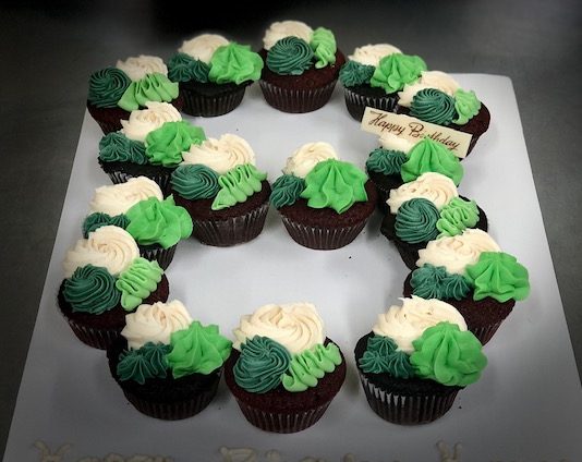 Pull Apart Cupcake Cake